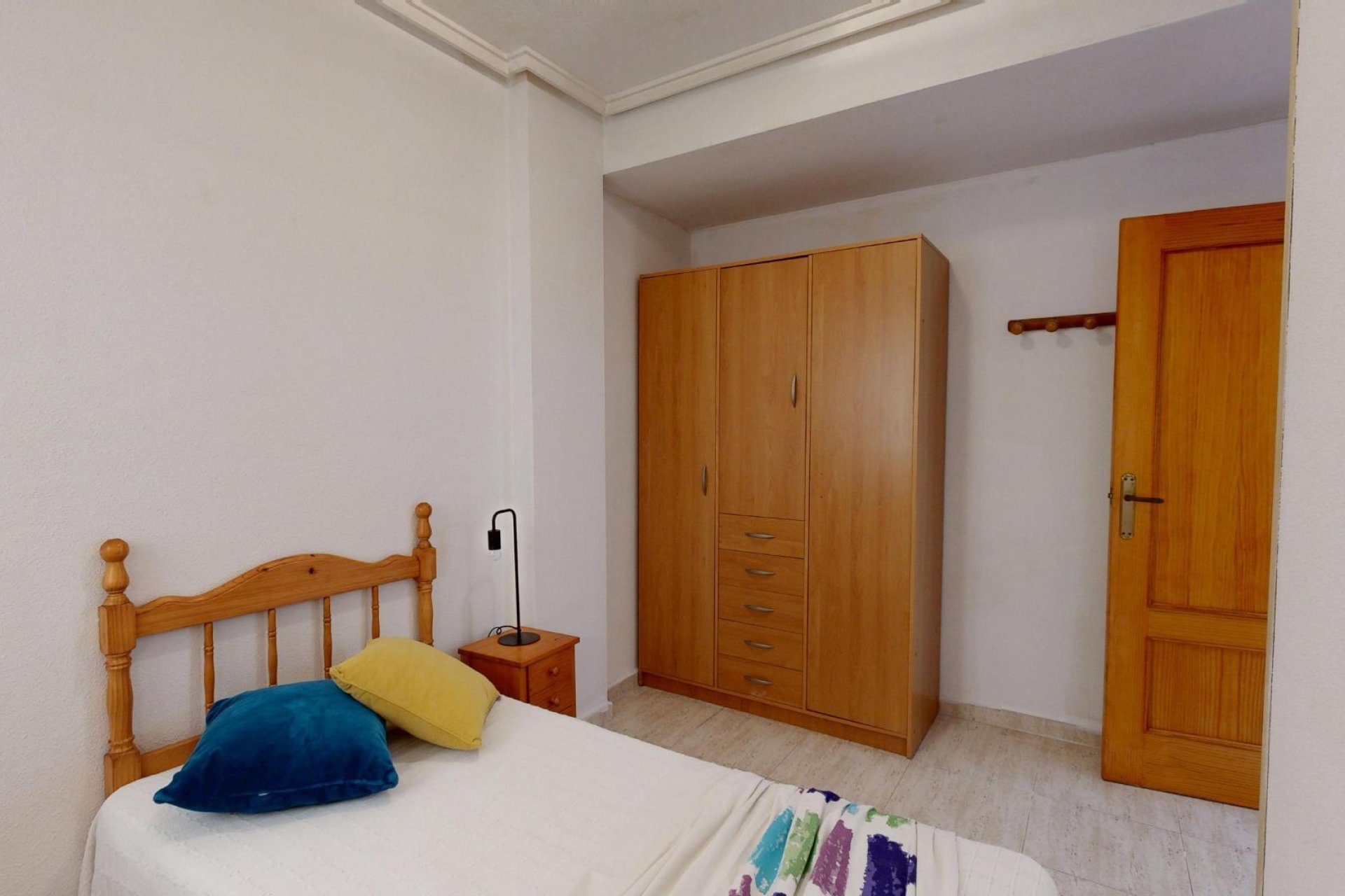 Revente - Planta baja - Torrevieja - Estacion de autobuses