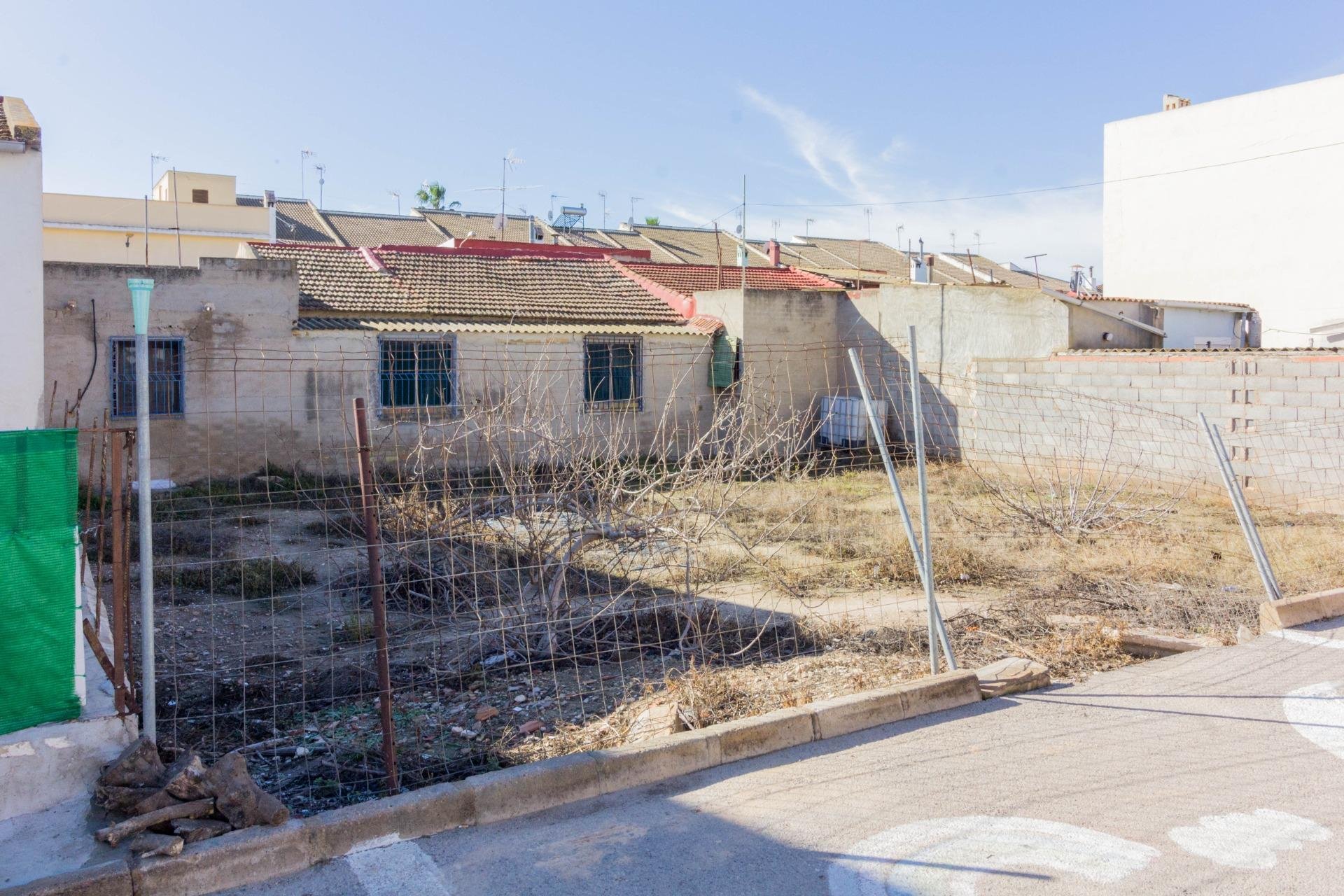 Revente - Terreno urbano - Orihuela - Molins-Campaneta-San Bartolomé