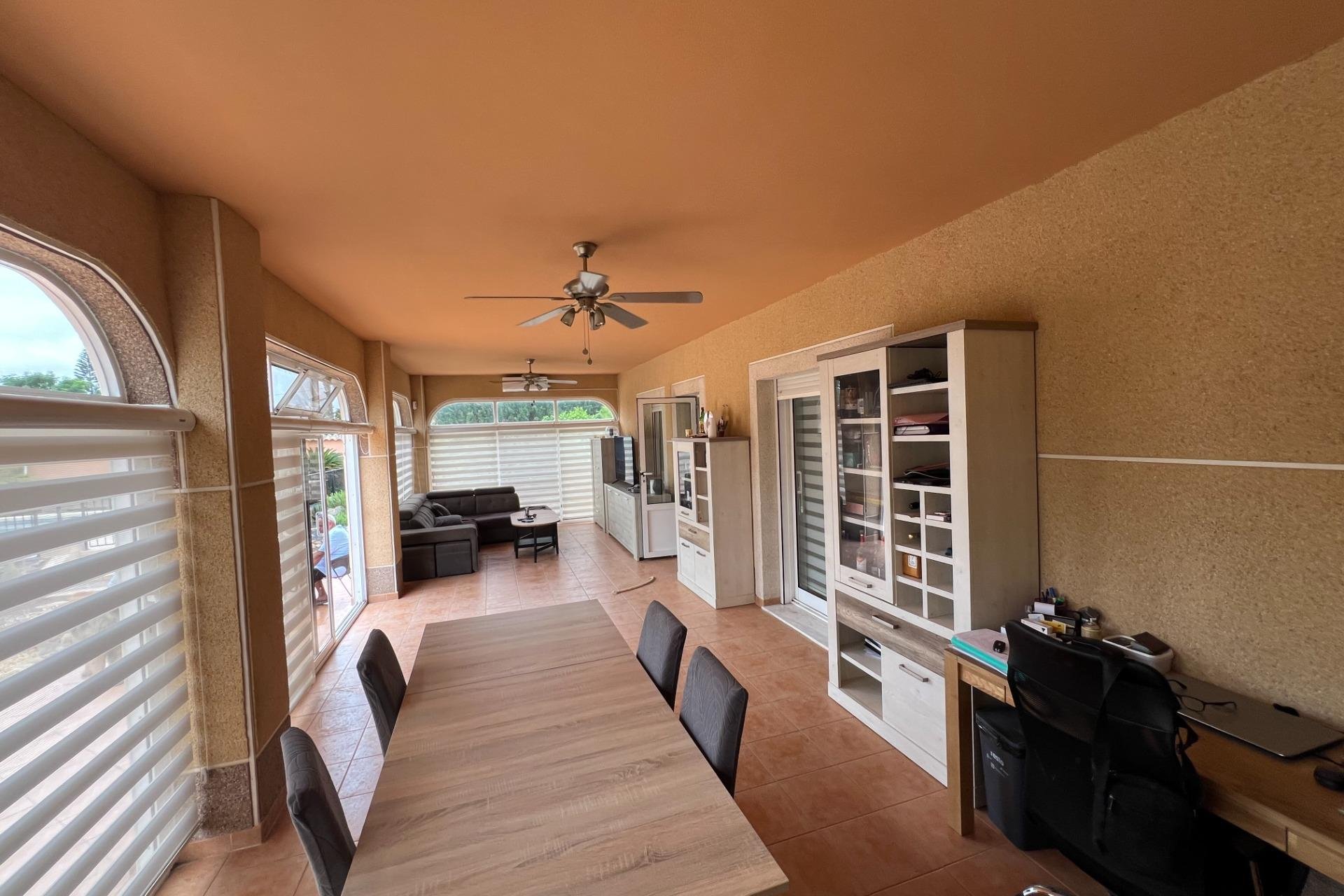 Revente - Villa - Dolores - CMNO. ESCORREDOR