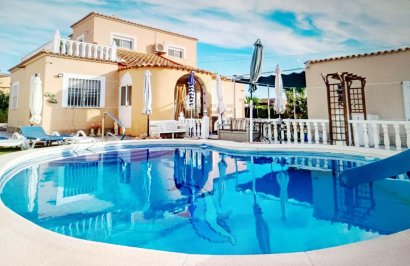 Villa - Resale - Torrevieja - San luis