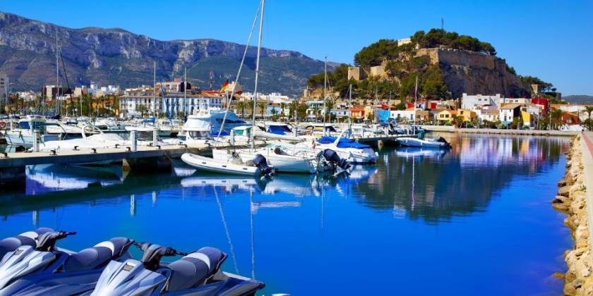 Descubre las ventajas de invertir en Denia: una ciudad con un alto potencial de rentabilidad.