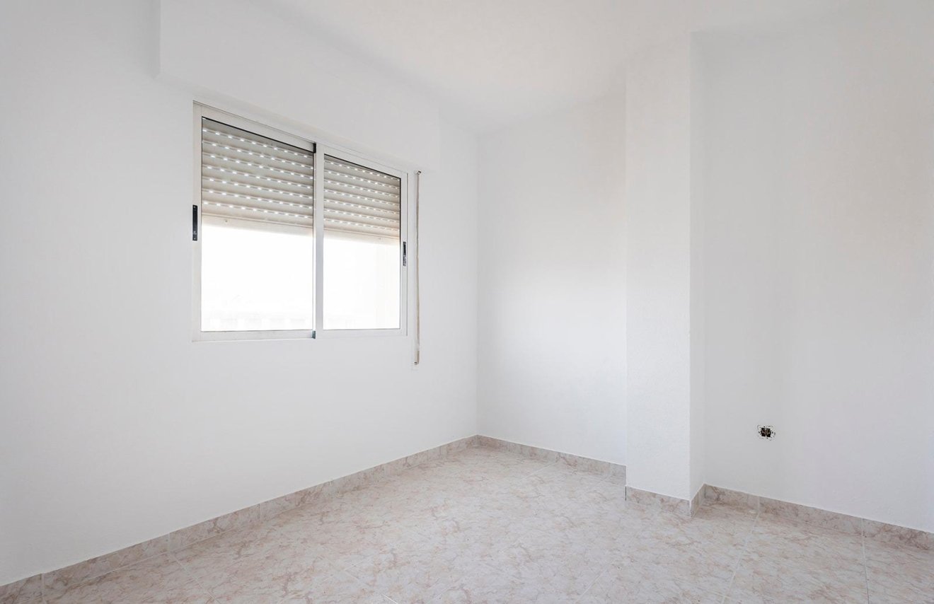 Reventa - Apartamento - Torrevieja - Estacion de autobuses