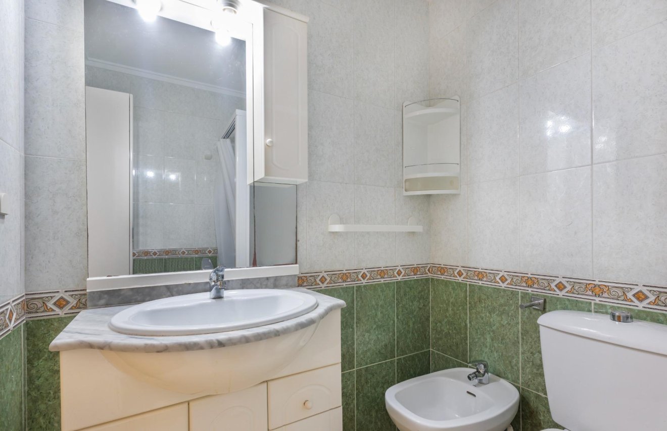 Resale - Apartamento - Torrevieja - Playa del Cura