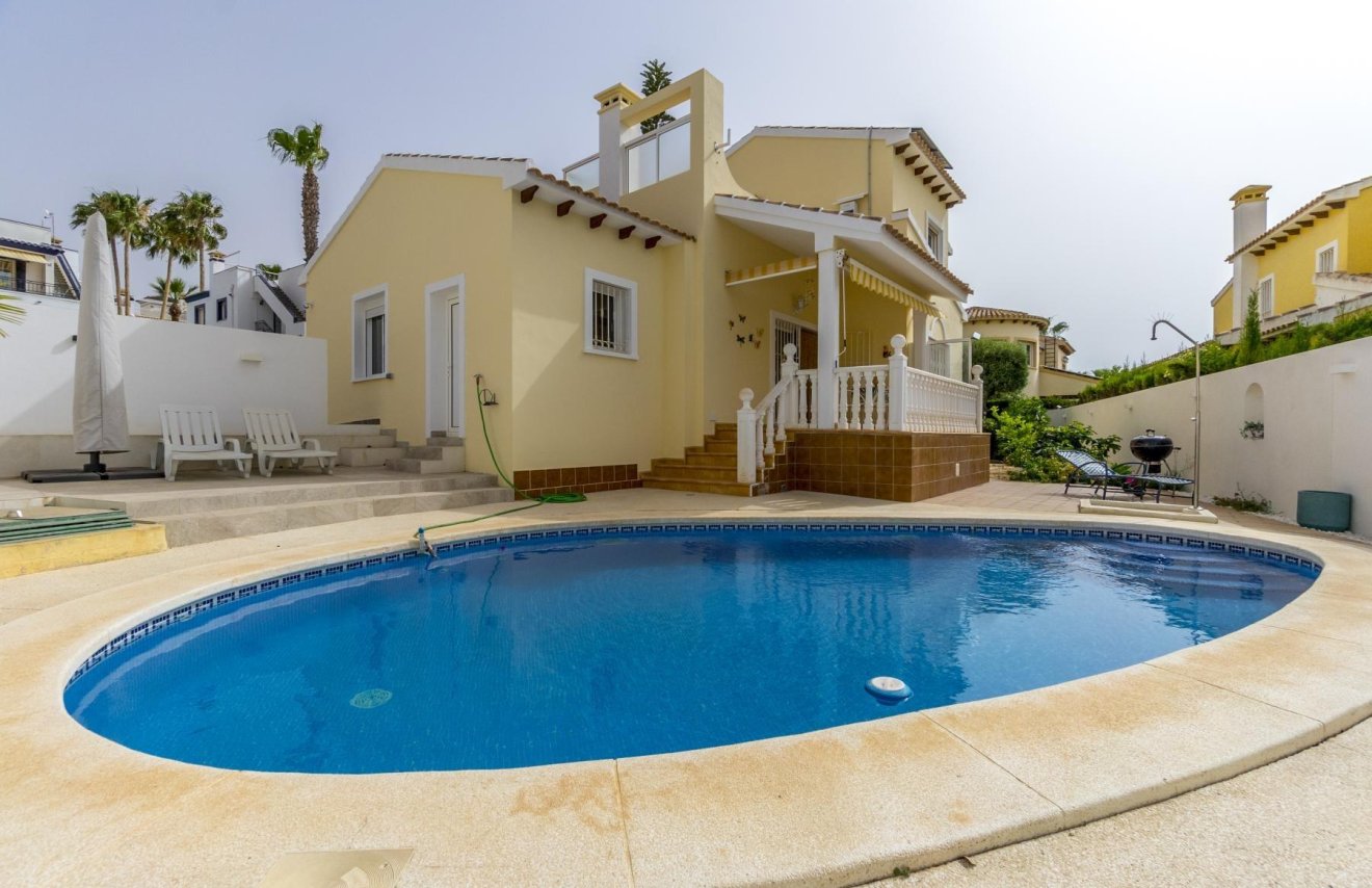 Resale - Villa - Orihuela Costa - Los Dolses