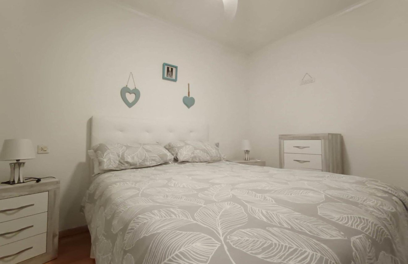 Resale - Bungalow - Torrevieja - La Siesta - El Salado - Torreta