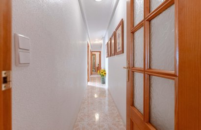 Resale - Apartamento - Torrevieja - Playa del Cura