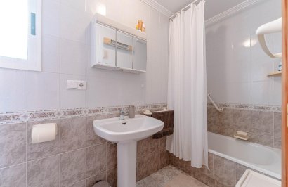 Resale - Apartamento - Torrevieja - Playa del Cura