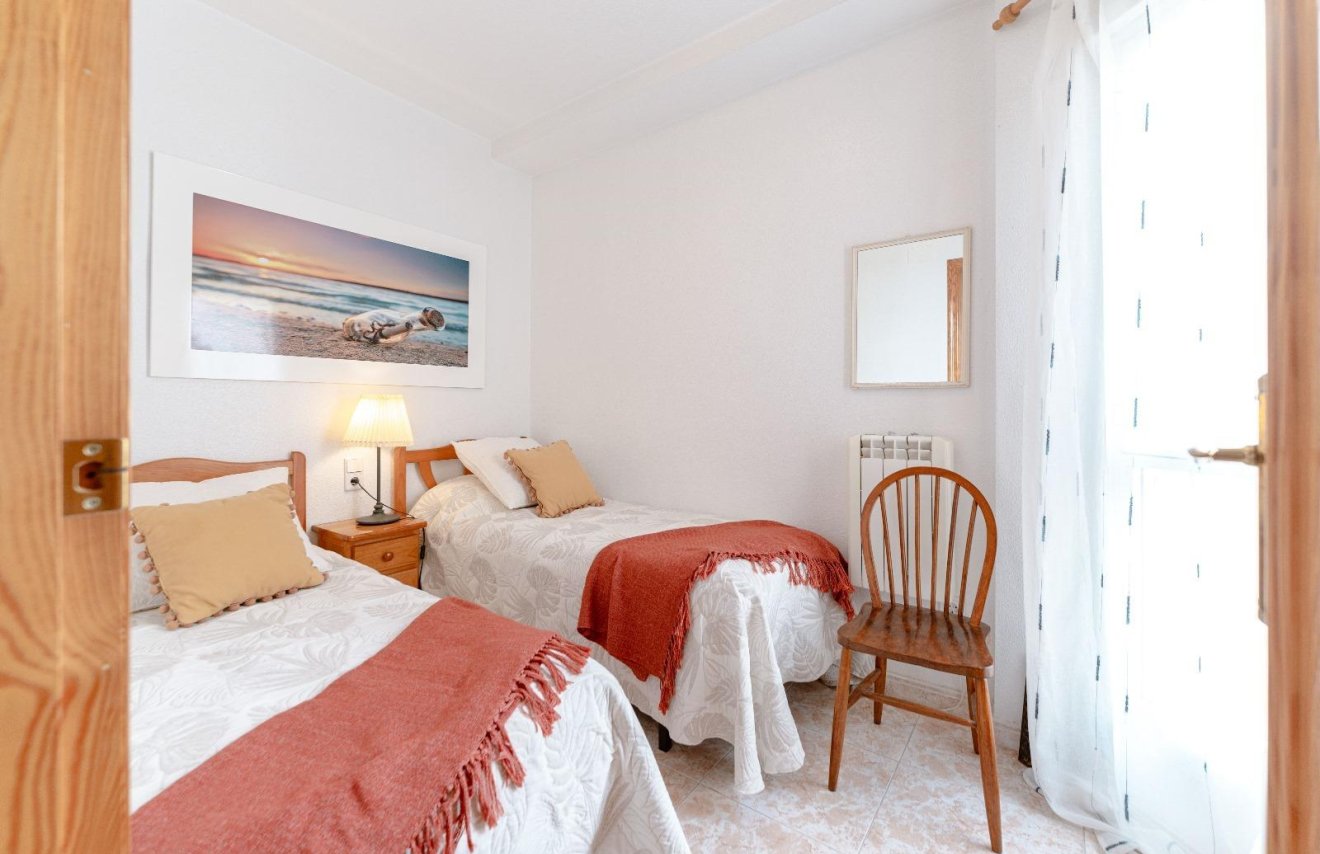 Resale - Apartamento - Torrevieja - Playa del Cura