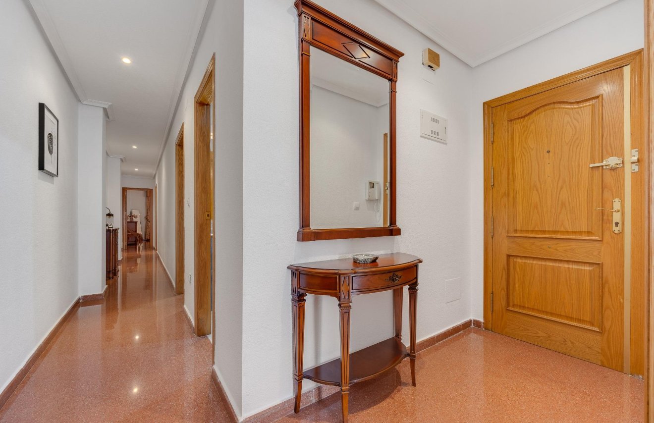 Resale - Penthouse - Torrevieja - Paseo maritimo