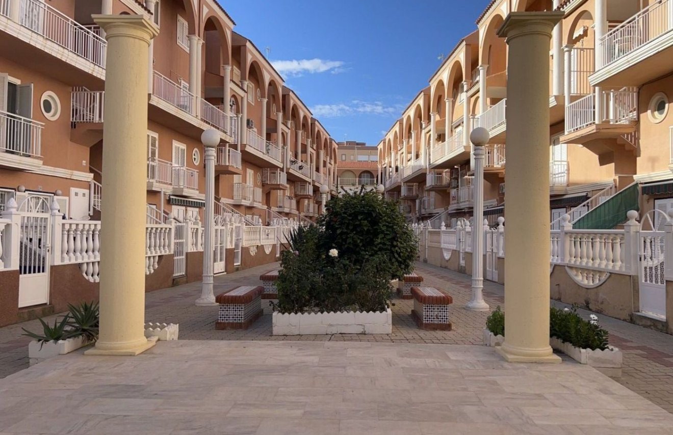 Resale - Apartamento - Torrevieja - La Mata pueblo