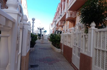 Resale - Apartamento - Torrevieja - La Mata pueblo