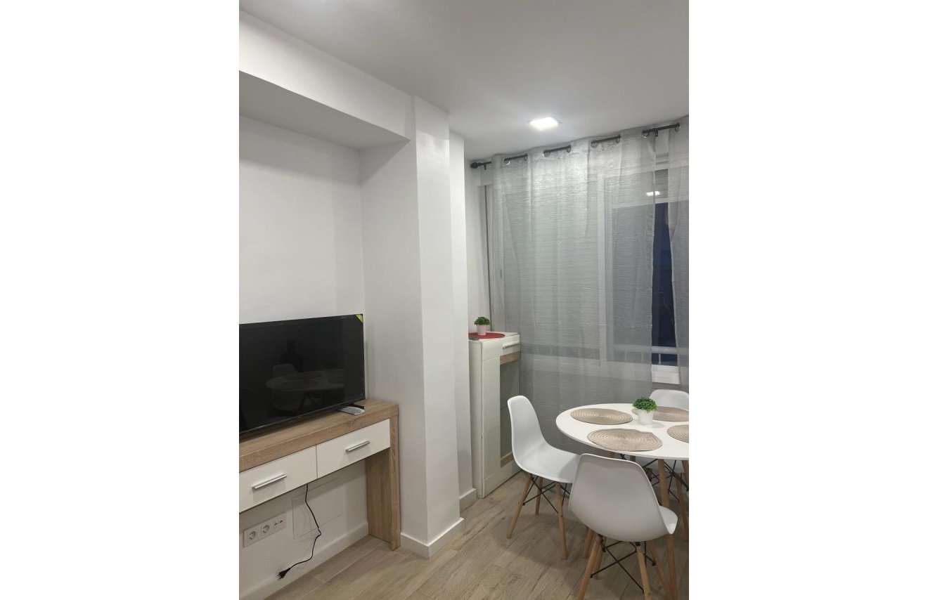 Resale - Apartamento - Torrevieja - La Mata pueblo