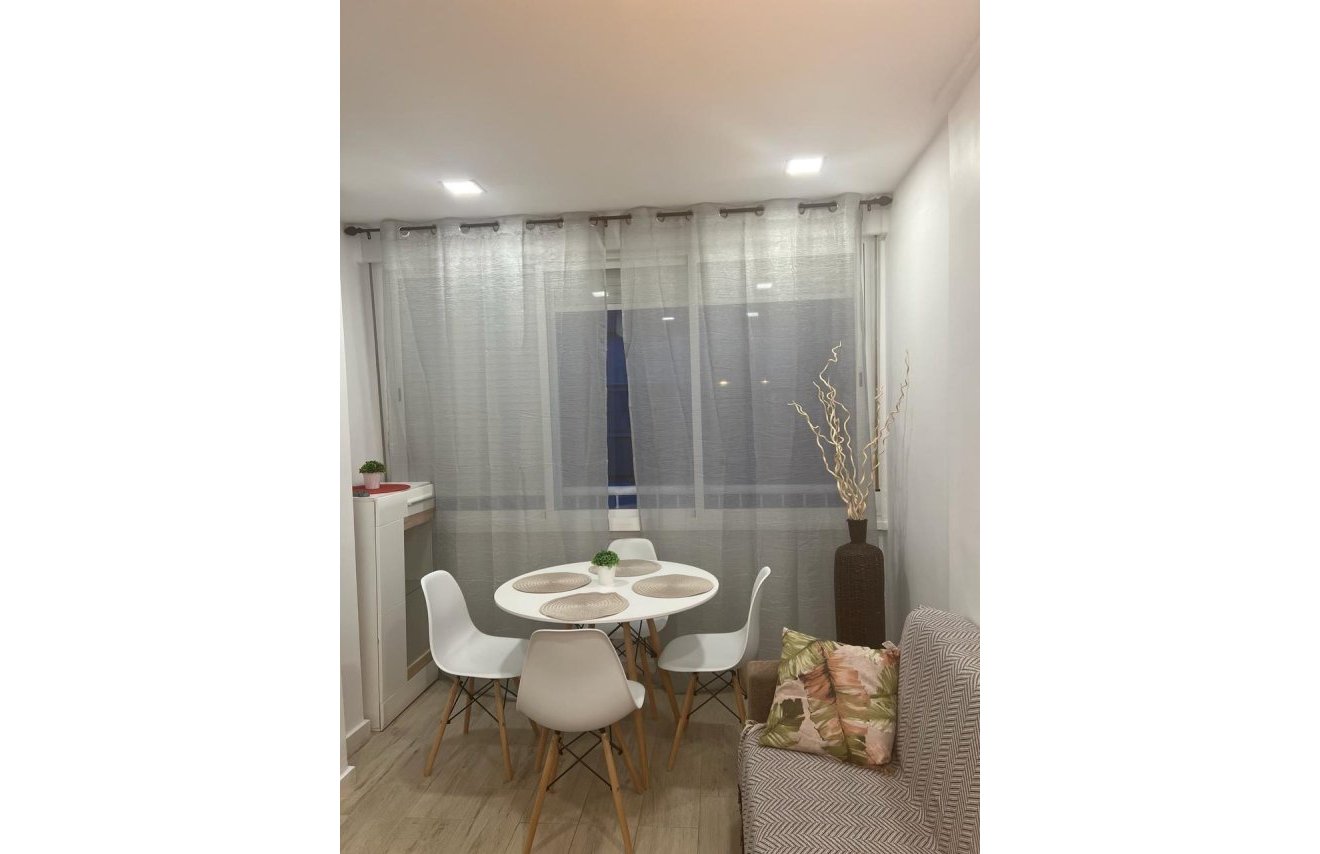 Resale - Apartamento - Torrevieja - La Mata pueblo