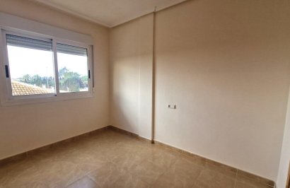 Resale - Casa Tipo Dúplex - Los Montesinos - La herrada