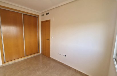 Resale - Casa Tipo Dúplex - Los Montesinos - La herrada