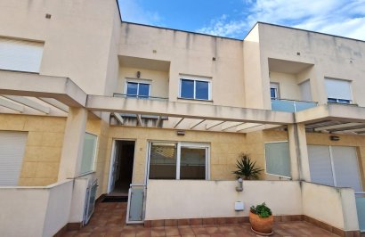 Resale - Casa Tipo Dúplex - Los Montesinos - La herrada