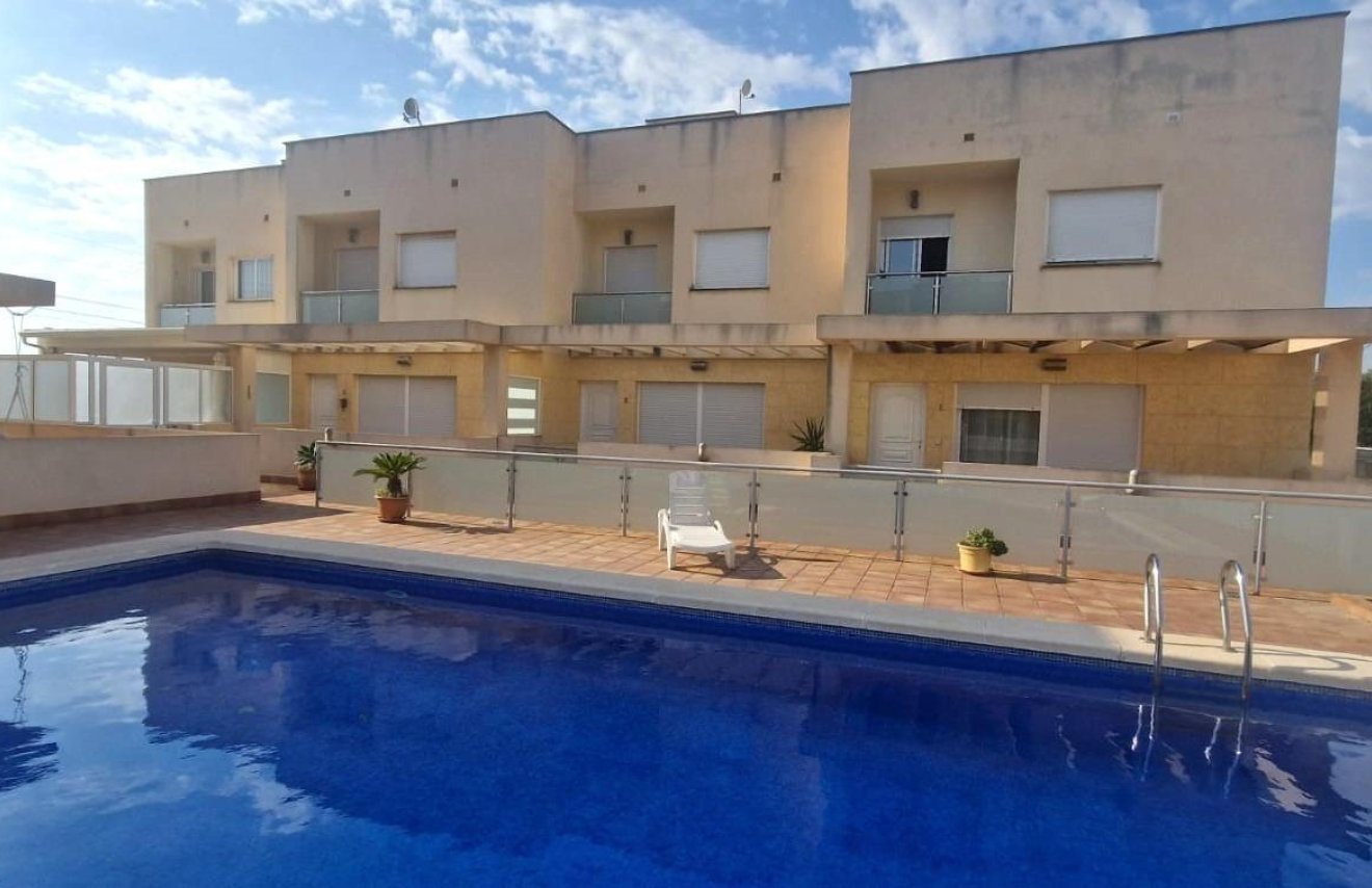 Resale - Casa Tipo Dúplex - Los Montesinos - La herrada