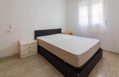 Alquiler a largo plazo - Apartamento - San Isidro - CENTRO