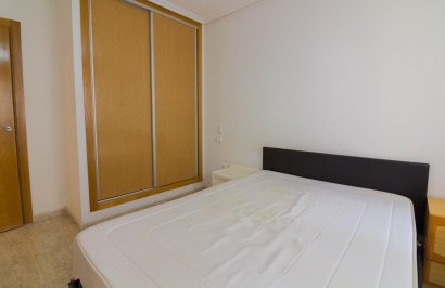 Alquiler a largo plazo - Apartamento - San Isidro - CENTRO