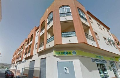 Alquiler a largo plazo - Apartamento - San Isidro - CENTRO