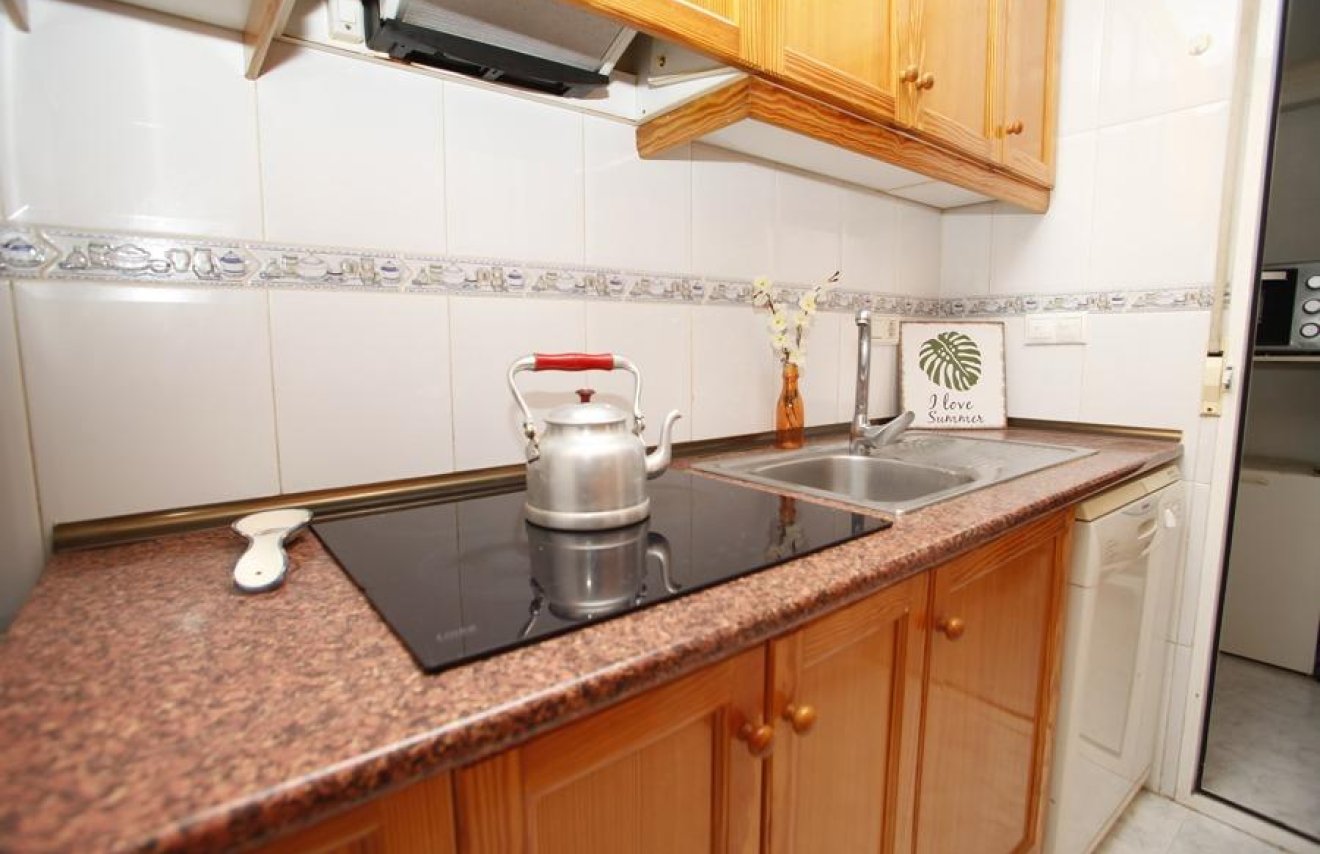 Resale - Apartamento - Torrevieja - Playa del Cura