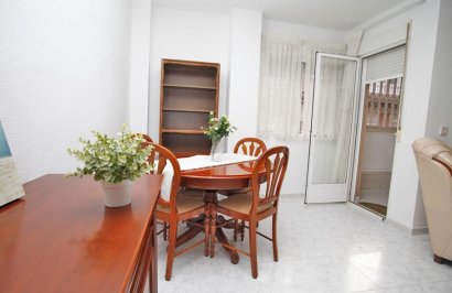 Resale - Apartamento - Torrevieja - Playa del Cura