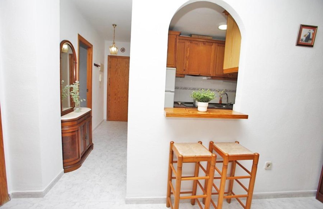 Resale - Apartamento - Torrevieja - Playa del Cura