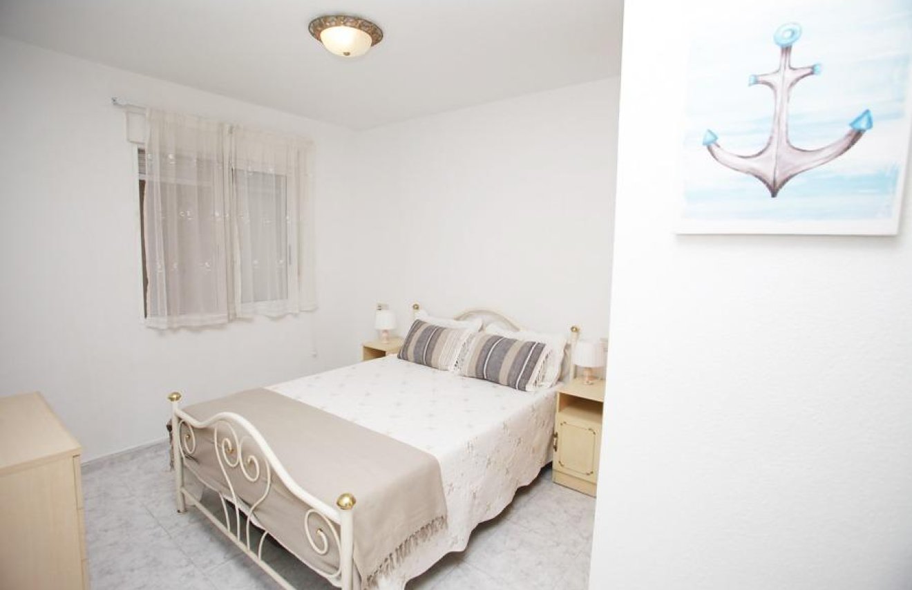 Resale - Apartamento - Torrevieja - Playa del Cura