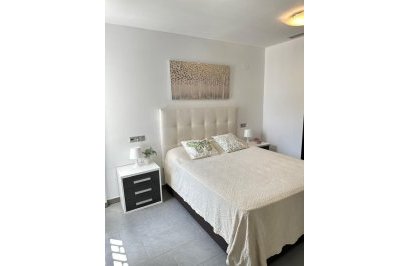 Resale - Apartamento - Torrevieja - La Mata