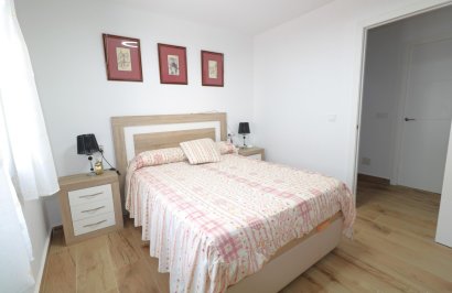 Resale - Townhouse - Torrevieja - Playa de los Naufragos