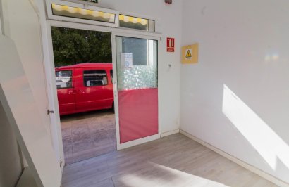 Alquiler a largo plazo - Local comercial - Orihuela - Barrio de la Ocarasa