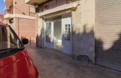 Alquiler a largo plazo - Local comercial - Orihuela - Barrio de la Ocarasa