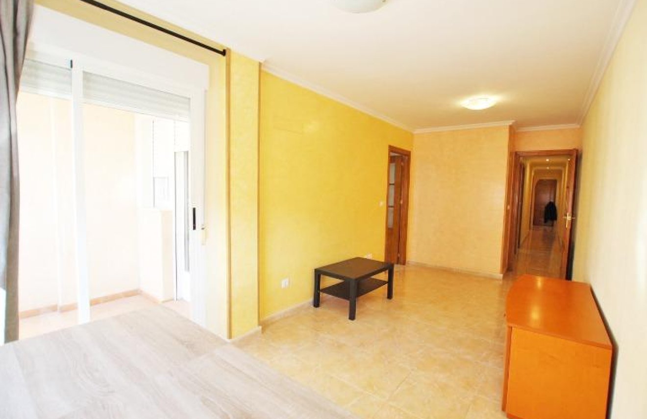 Resale - Apartamento - Guardamar del Segura - CENTRO