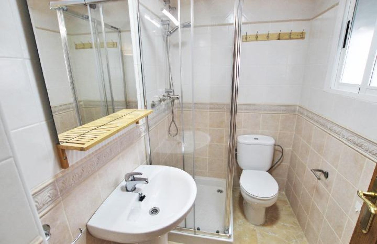 Resale - Apartamento - Guardamar del Segura - CENTRO