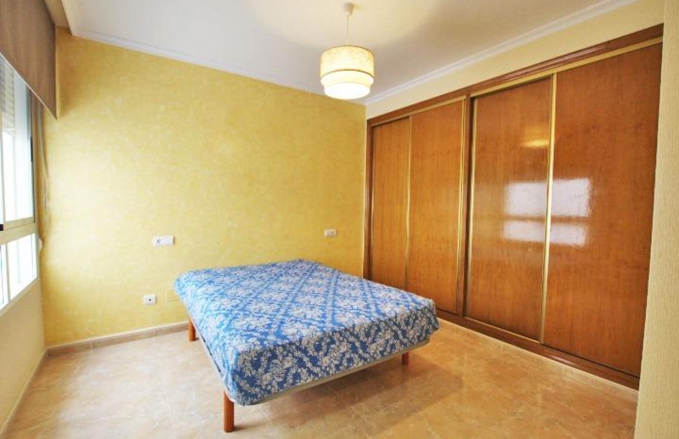 Resale - Apartamento - Guardamar del Segura - CENTRO