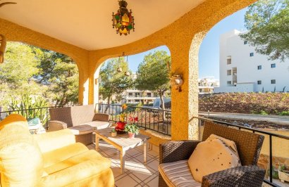 Resale - Chalet - Orihuela Costa - Villamartín