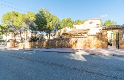 Resale - Chalet - Orihuela Costa - Villamartín