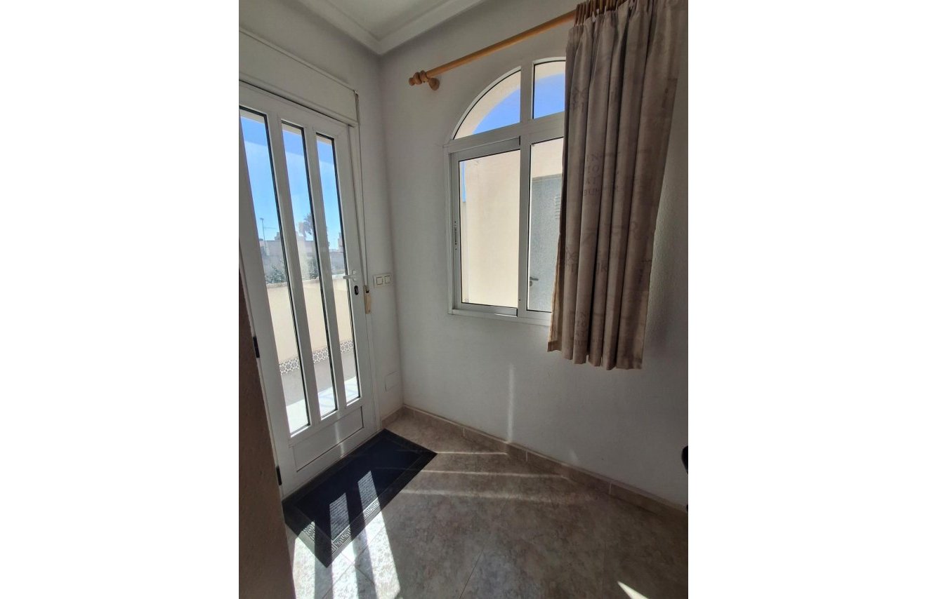 Reventa - Bungalow Planta Alta - Torrevieja - Doña ines