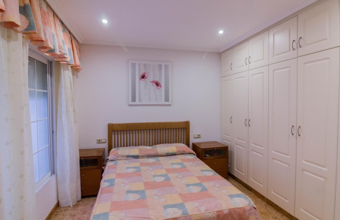 Alquiler a largo plazo - Apartamento - Torrevieja - Habaneras