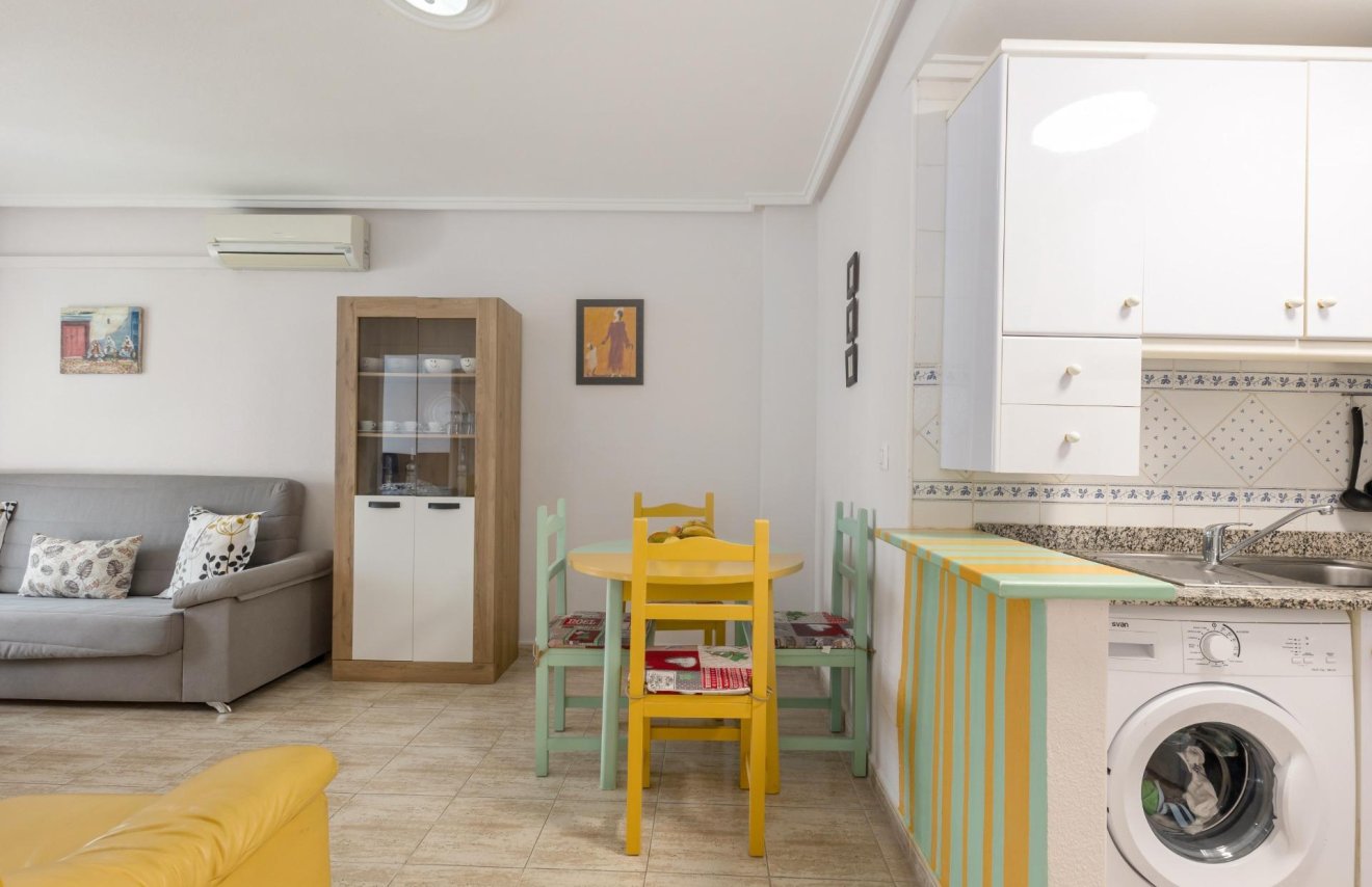 Resale - Apartamento - Torrevieja - Centro