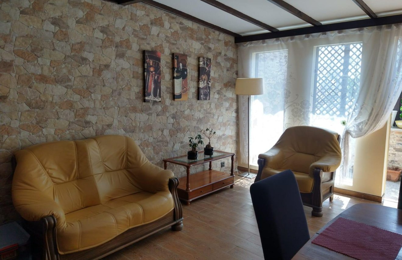 Resale - Villa - Orihuela Costa - Villamartín