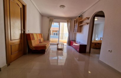 Resale - Apartamento - Torrevieja - Estacion de autobuses