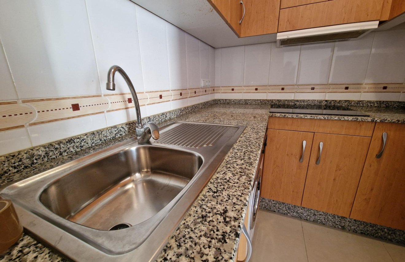 Resale - Apartamento - Torrevieja - Estacion de autobuses