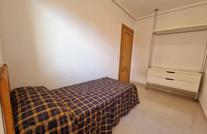 Resale - Apartamento - Torrevieja - Estacion de autobuses