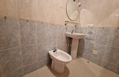 Resale - Apartamento - Torrevieja - Estacion de autobuses