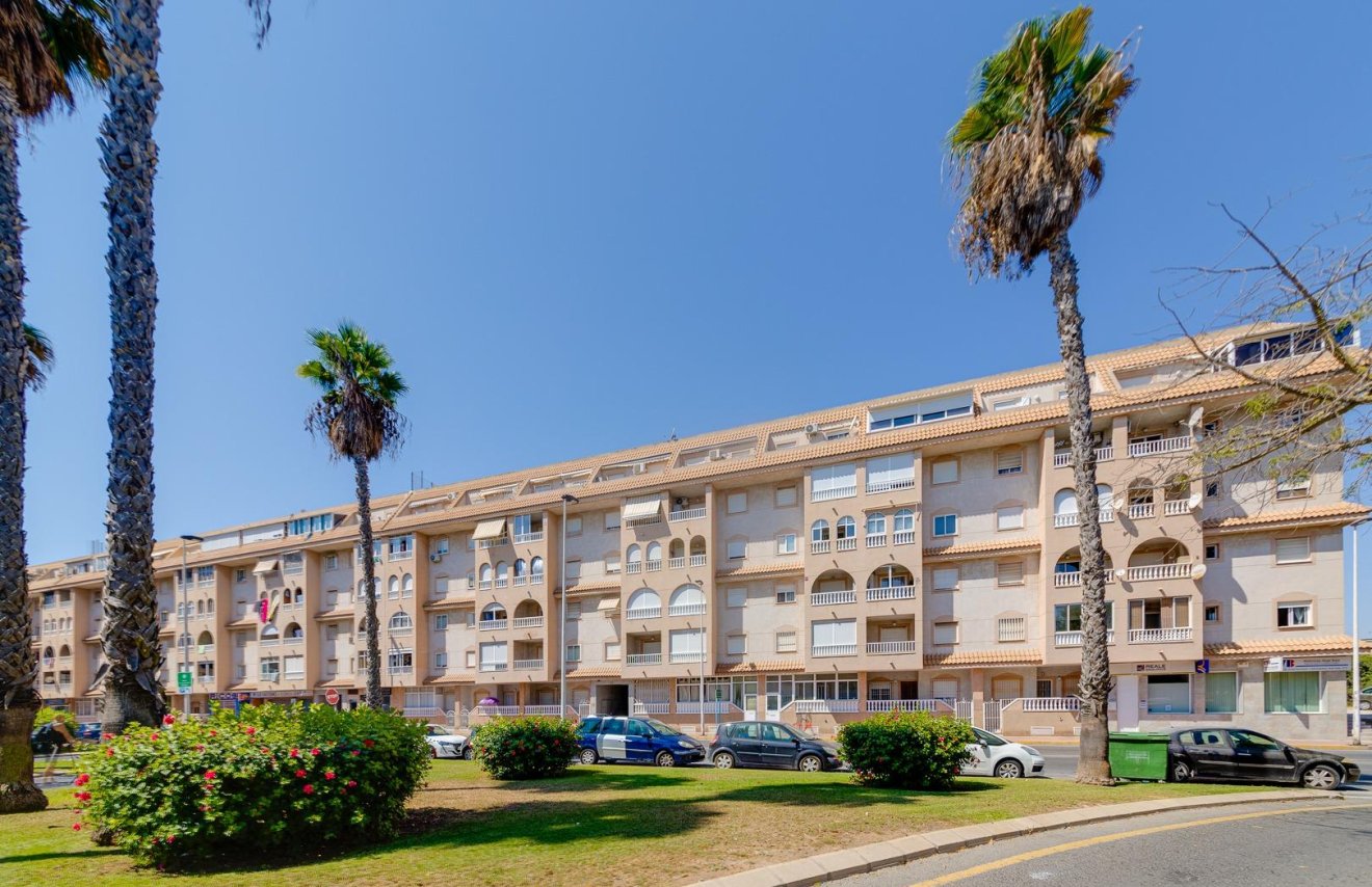 Resale - Apartamento - Torrevieja - Centro