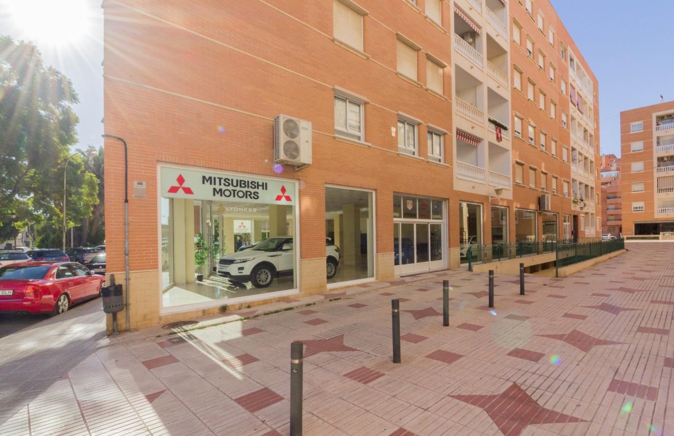 Reventa - Local comercial - Orihuela - Zona Centro