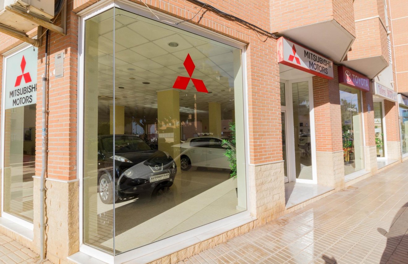 Reventa - Local comercial - Orihuela - Zona Centro