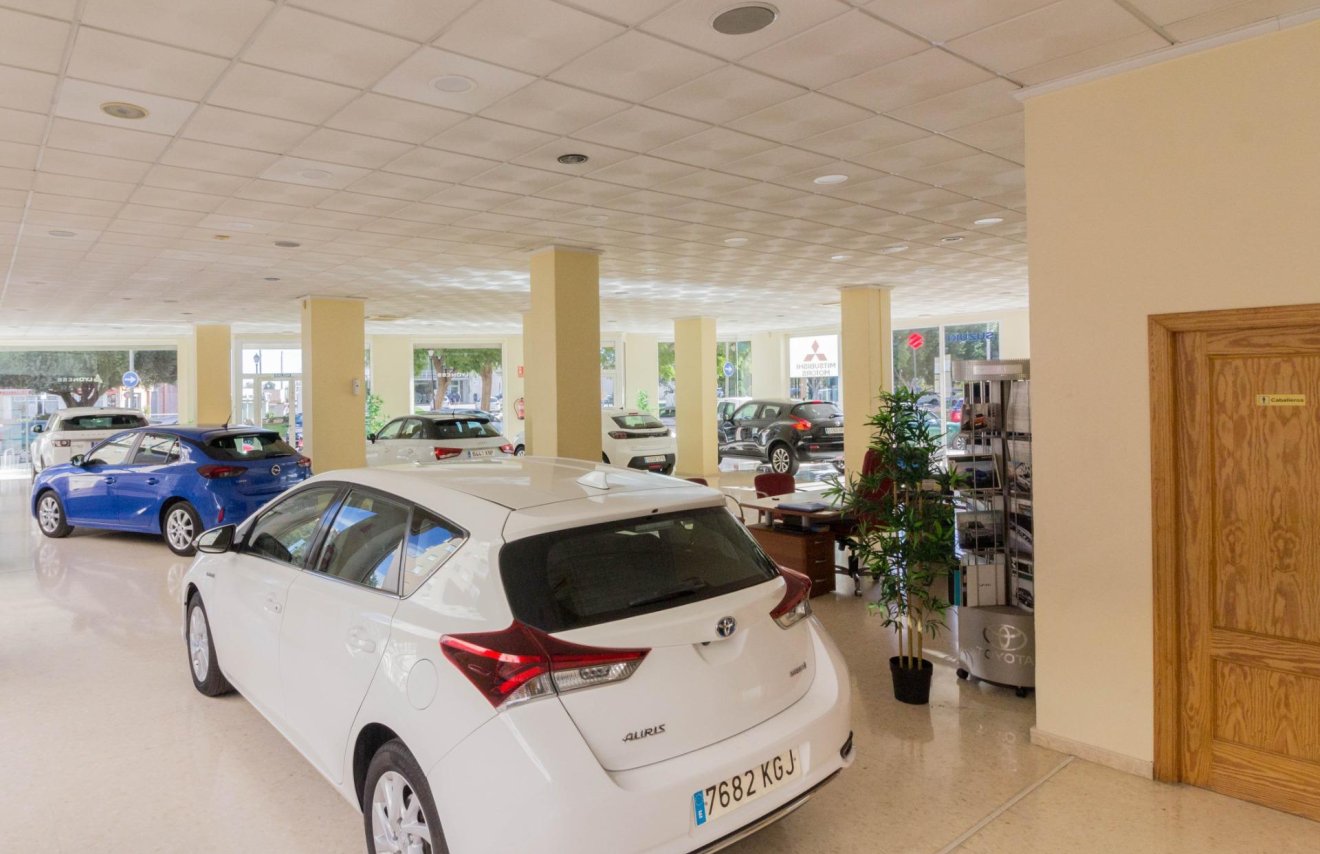 Reventa - Local comercial - Orihuela - Zona Centro