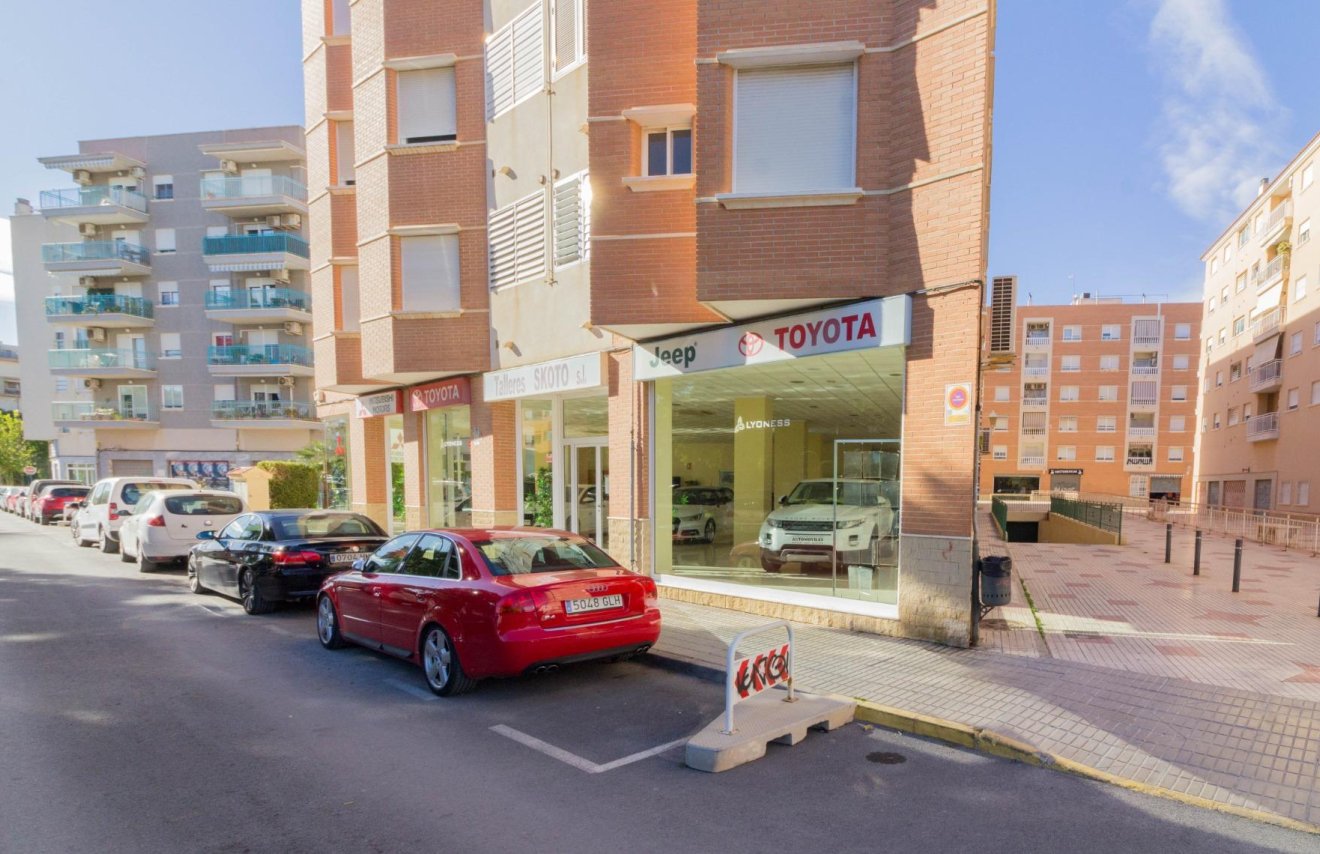 Reventa - Local comercial - Orihuela - Zona Centro